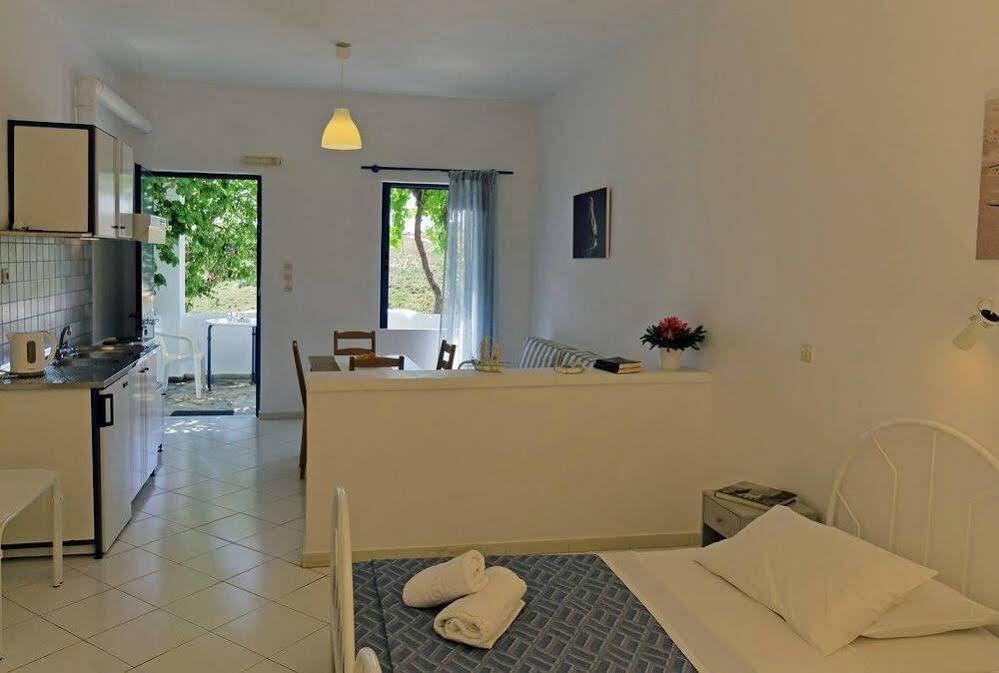 Spanos Apartments Áyios Pétros Exterior foto